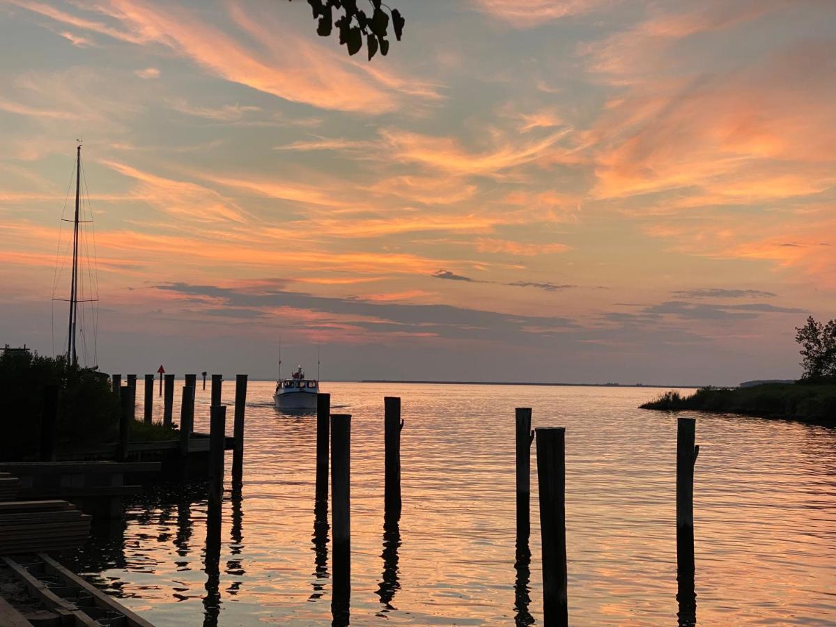 Tilghman Island Inn Eksteriør bilde